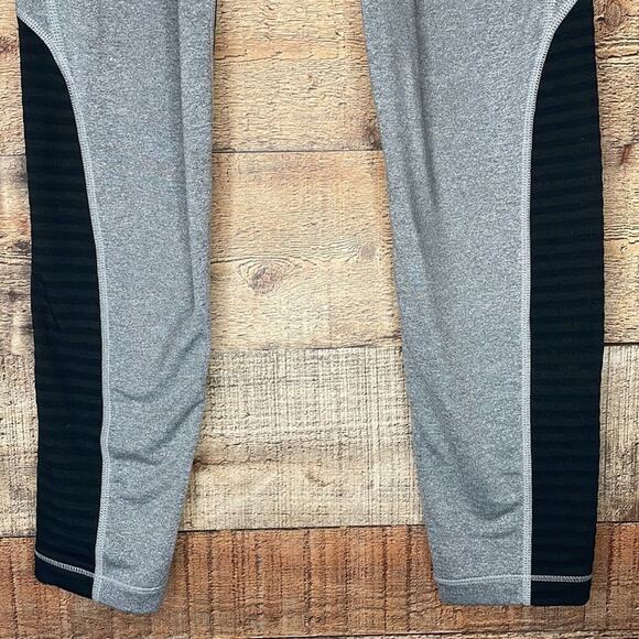 Nike Pro Warm Training Tights Leggings Gray Black Mesh Size Medium - Picture 4 of 11